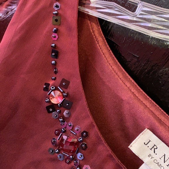 Beaded burgundy chiffon type blouse - Picture 4 of 10
